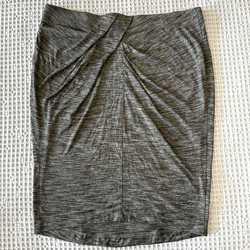 Lululemon skirt size 10